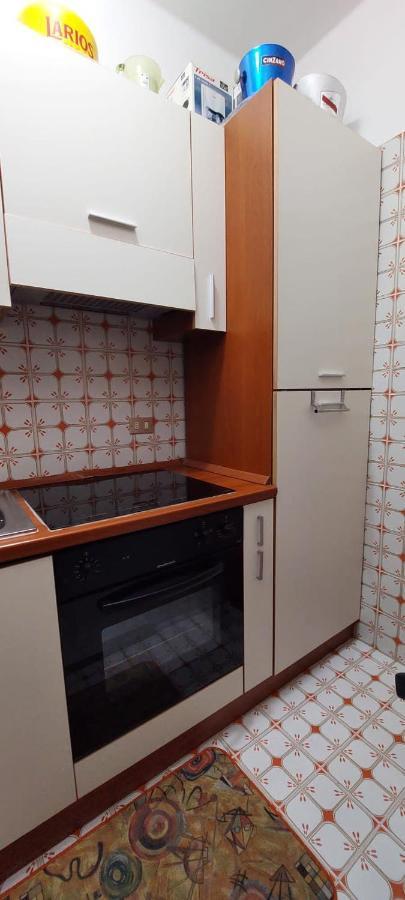Ampio Monolocale Con Terrazzo - A 2 Passi Dal Mare Appartement Latte Buitenkant foto