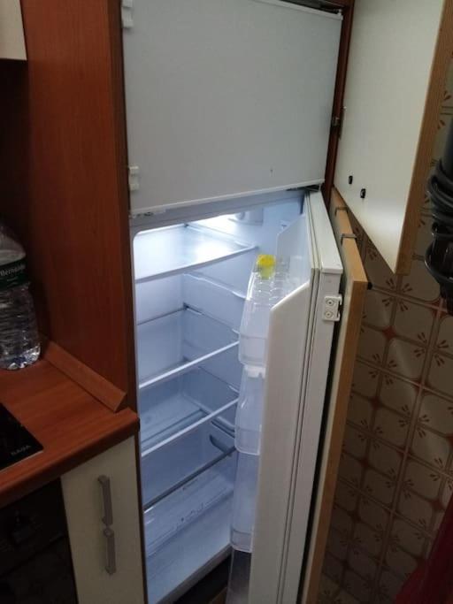 Ampio Monolocale Con Terrazzo - A 2 Passi Dal Mare Appartement Latte Buitenkant foto