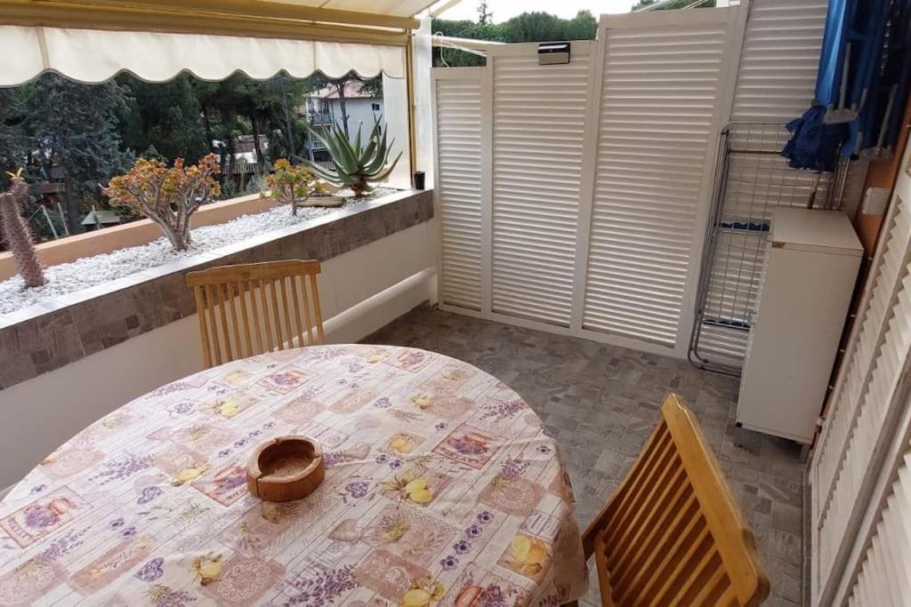Ampio Monolocale Con Terrazzo - A 2 Passi Dal Mare Appartement Latte Buitenkant foto